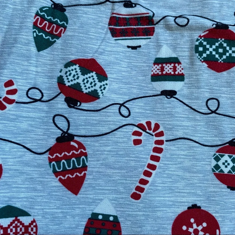 Kids Christmas Holiday 2 piece pajama set, size XL soft and stretchy Derek Heart